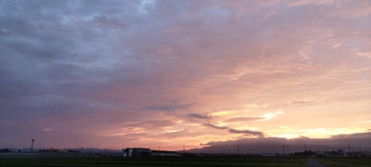 都城市（2023/9/22）今朝の朝焼け😊（東の空）②