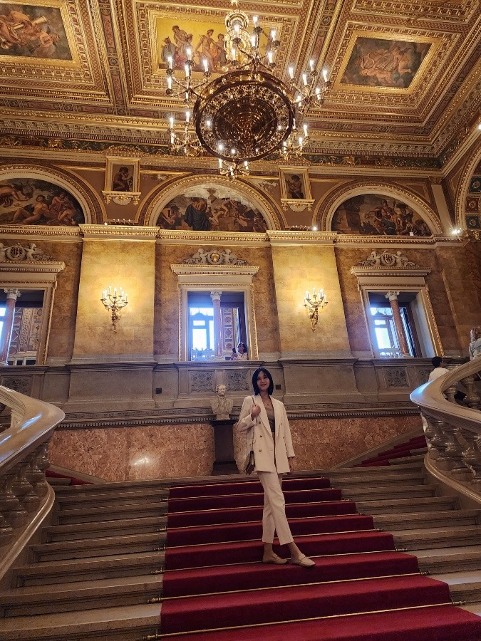 ハンガリー国立歌劇場 ④【The grand staircase】