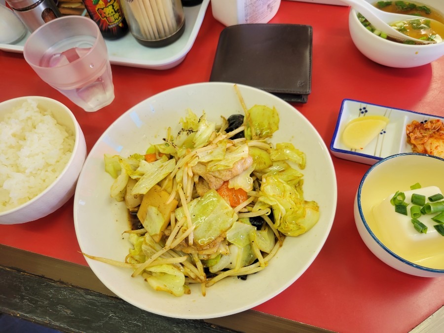 今日のランチは野菜炒め定食