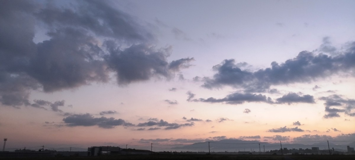 都城市（2023/10/18）今朝の朝焼け😊（東の空）②