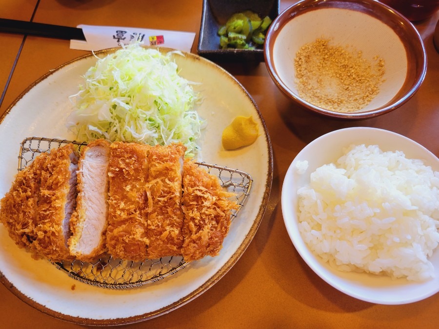 昨日のランチはロースかつランチ