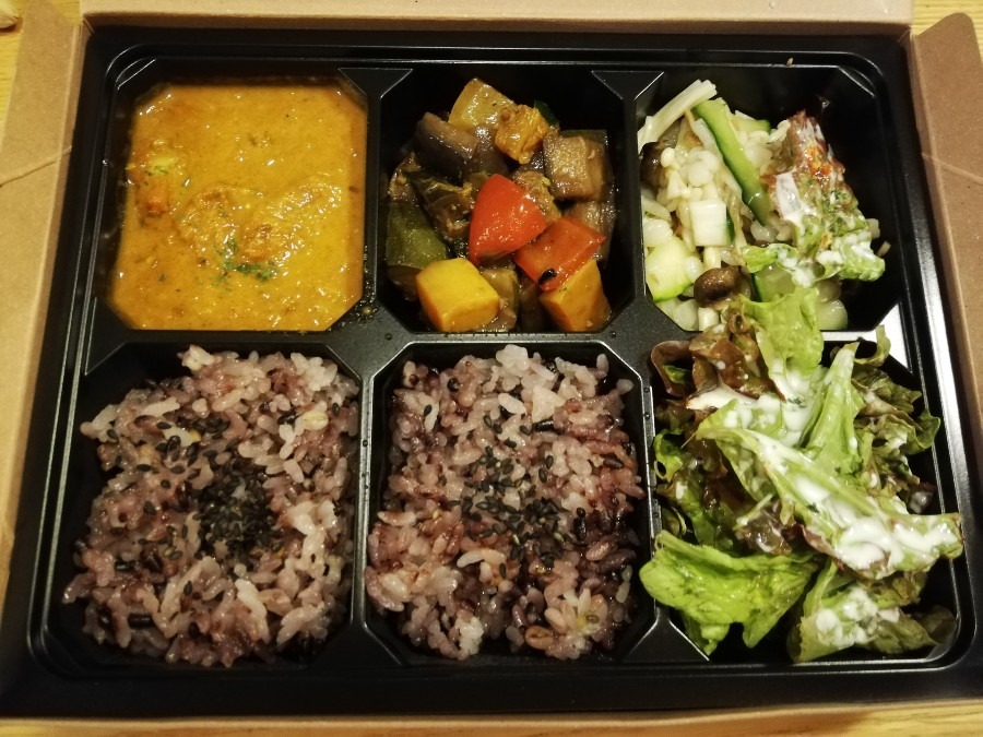 テイクアウト　お弁当