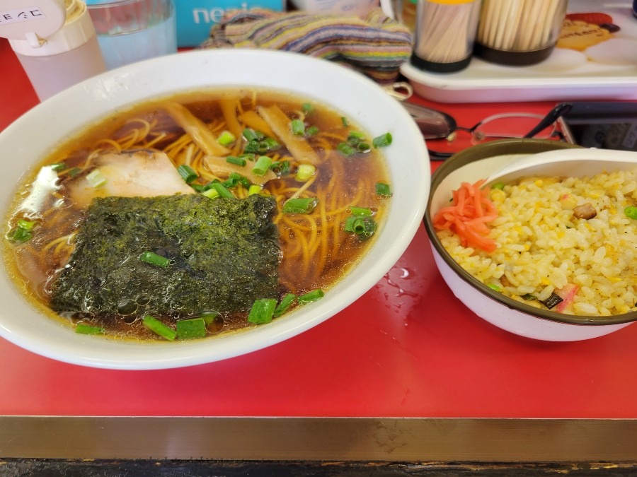 昨日のランチは半チャンラーメンセット