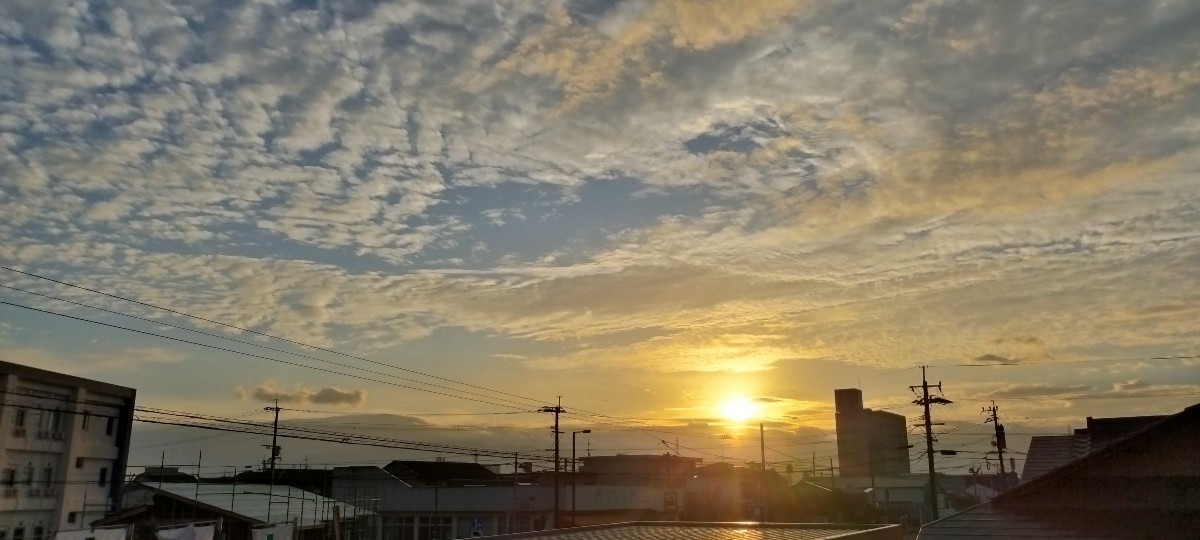 都城市（2023/10/13）今朝は晴れてます😊（東の空）③