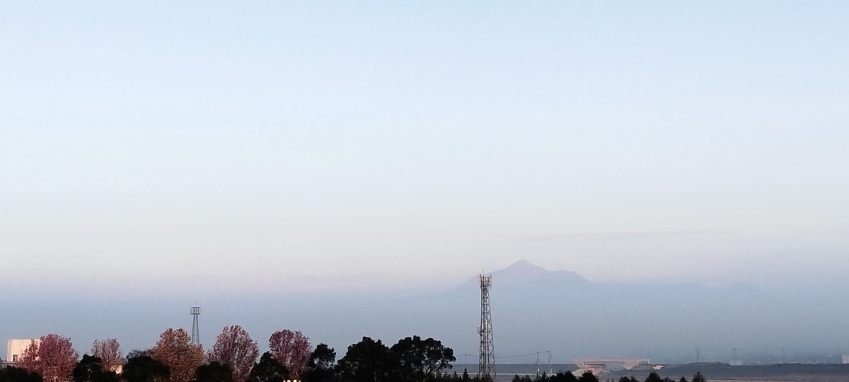 都城市（2023/11/23）今日の霧島😊（西の空）