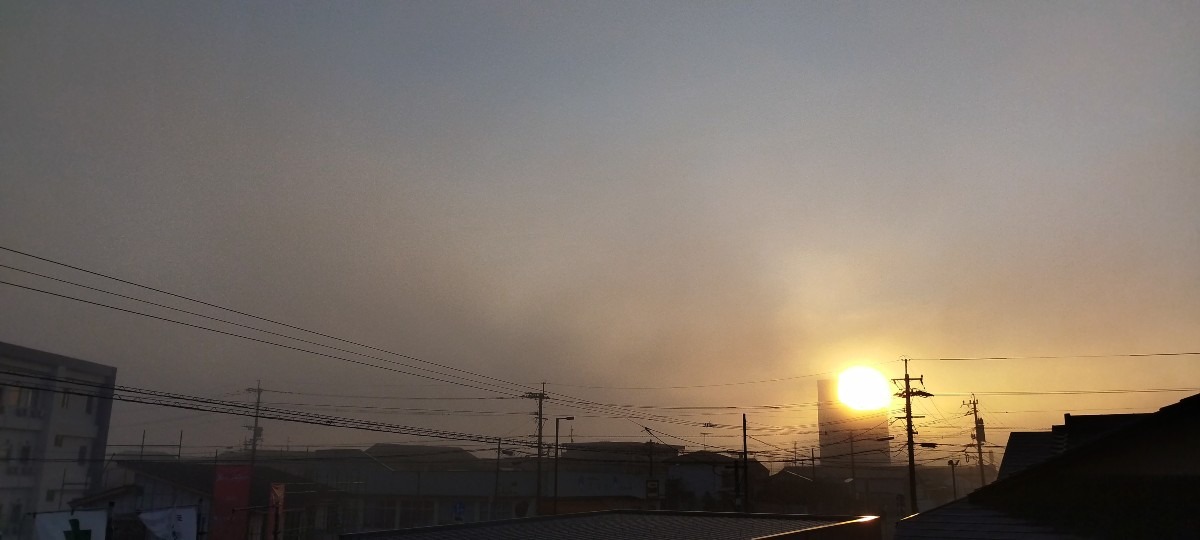 都城市（2023/11/1）今朝は晴れてます😅（東の空）②