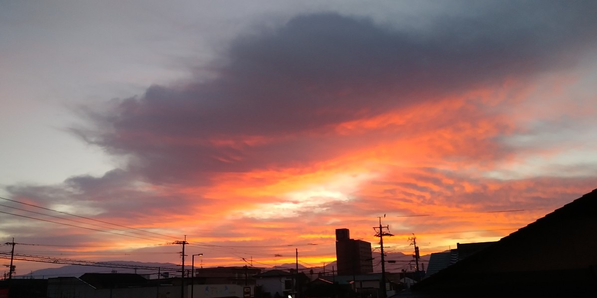 都城市（2023/11/8）今朝の朝焼け😊（東の空）①