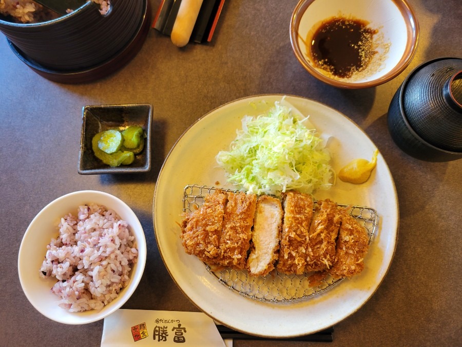 昨日のランチはロースかつランチ