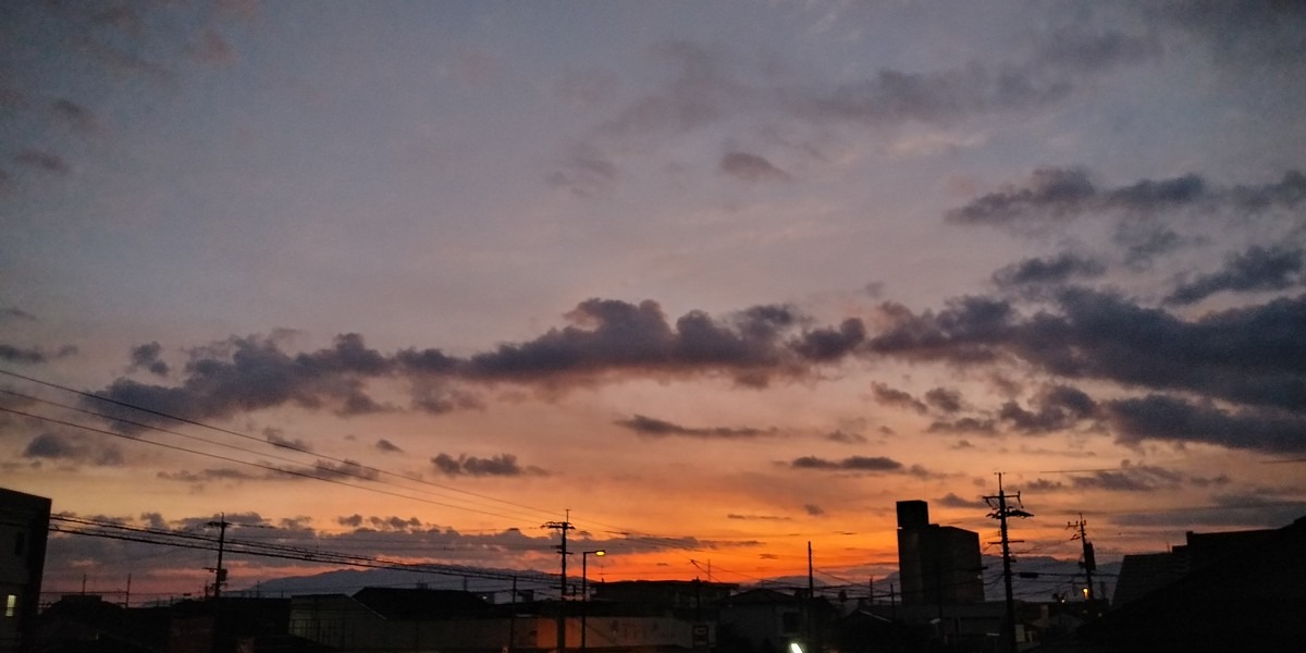 都城市（2023/11/16）今朝の朝焼け😊（東の空）①