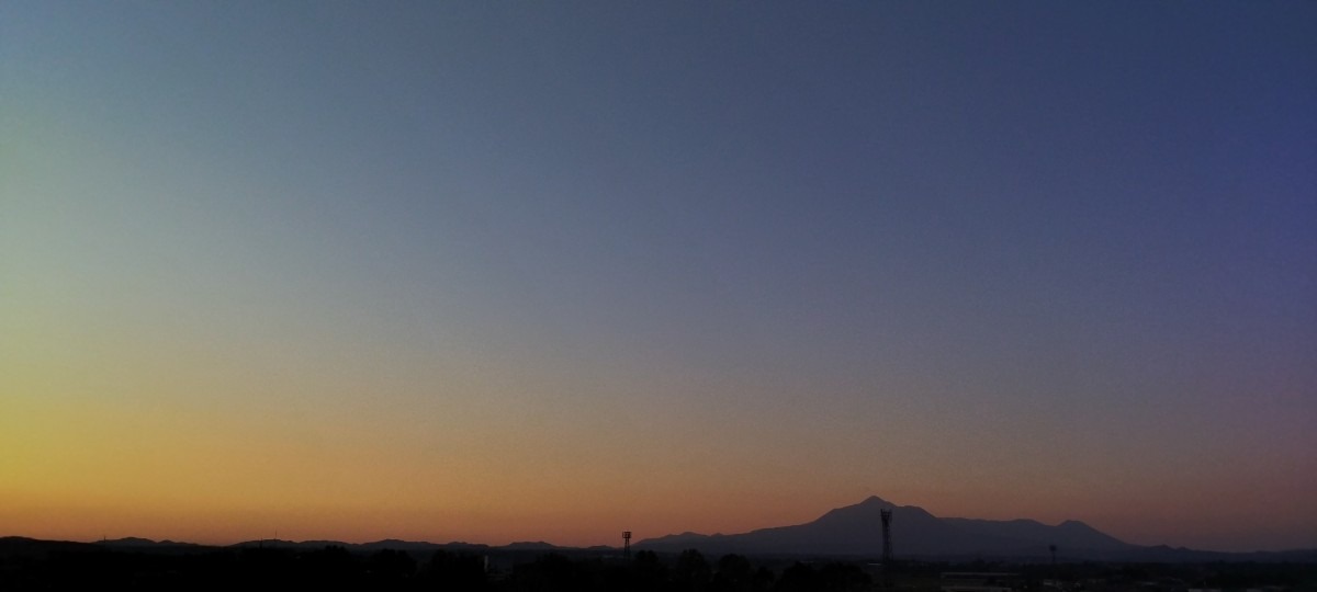 都城市（2023/11/15）の夕焼け😊↗️（西の空）②