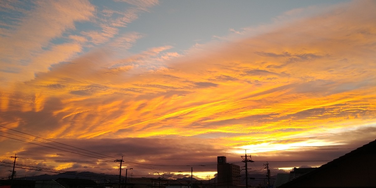 都城市（2023/12/16）今朝の朝焼け😊（東の空）①