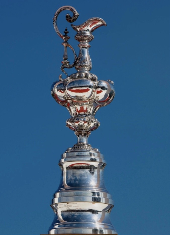 『America’s Cup』最古の国際スポーツトロフィー