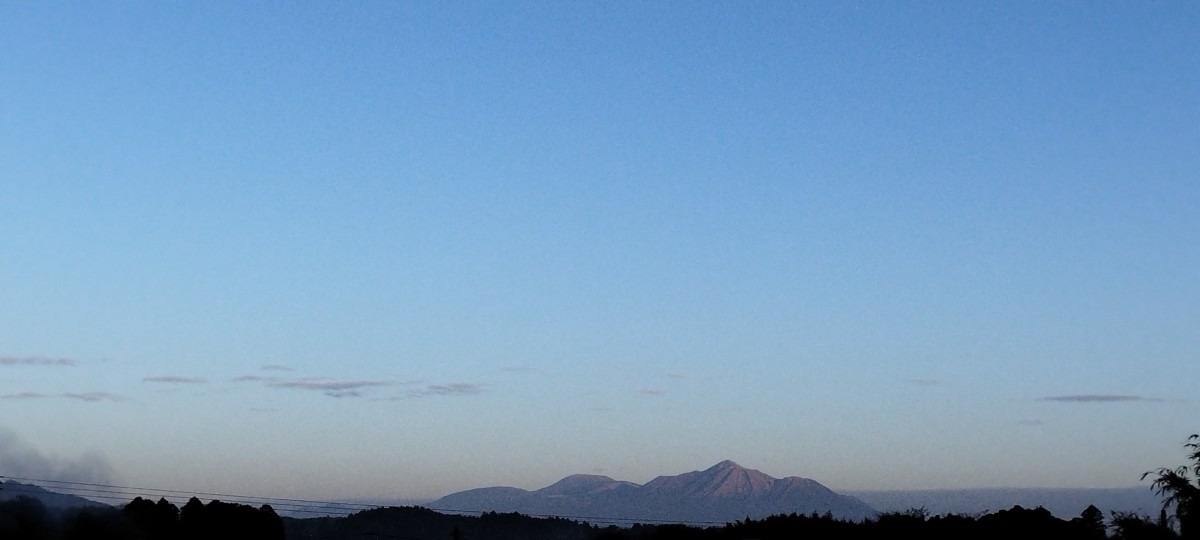 都城市（2024/1/2）今日の霧島😊（西の空）