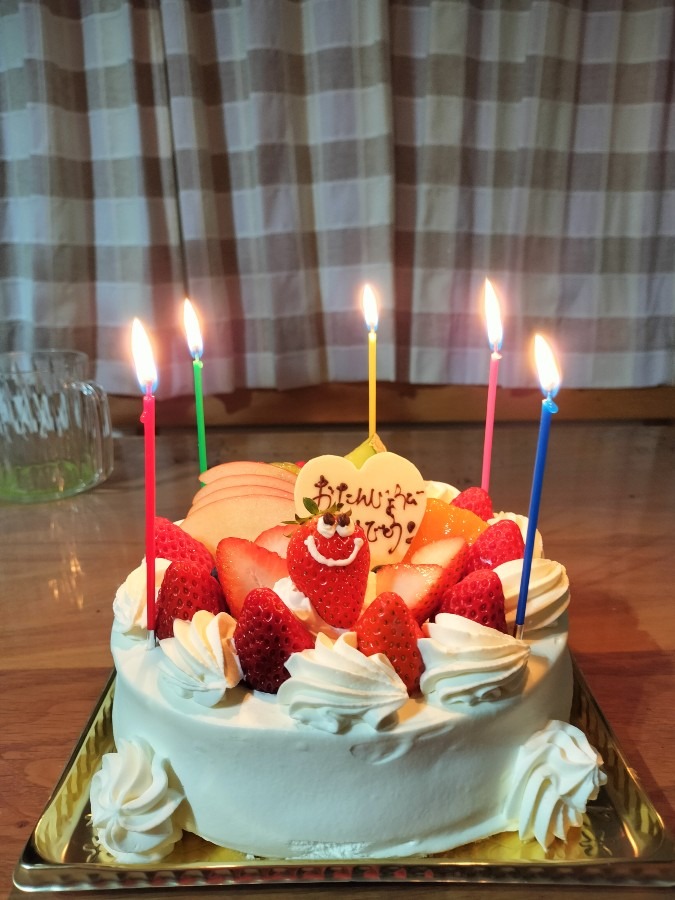 誕生日お祝いケーキ