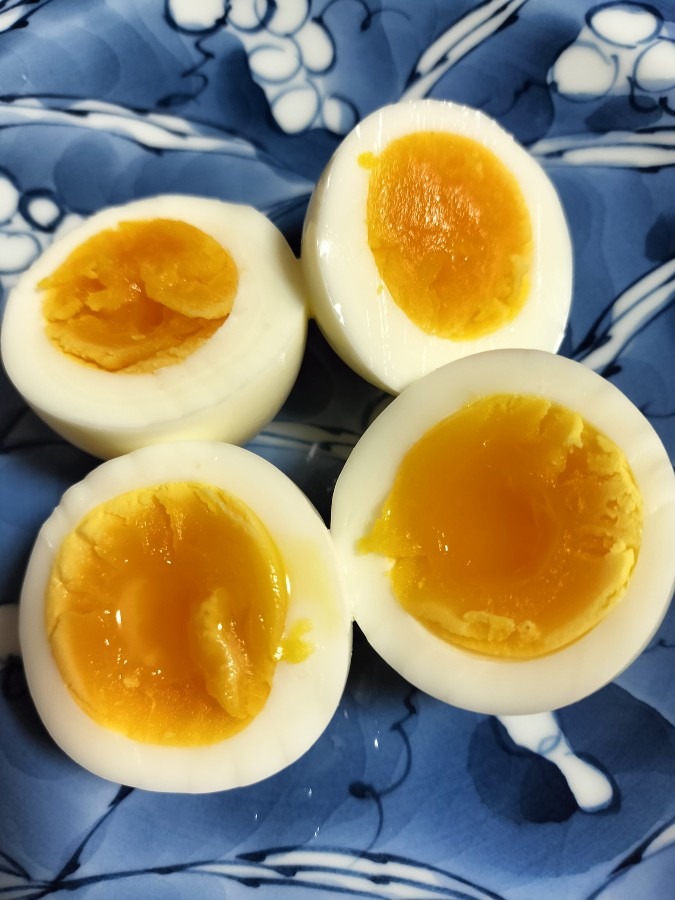 ゆで卵を茹でずに作る方法