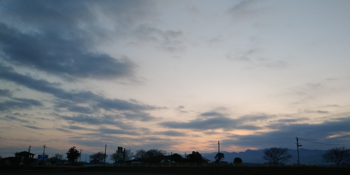 都城市（2024/3/10）今朝の朝焼け😊（東の空）①