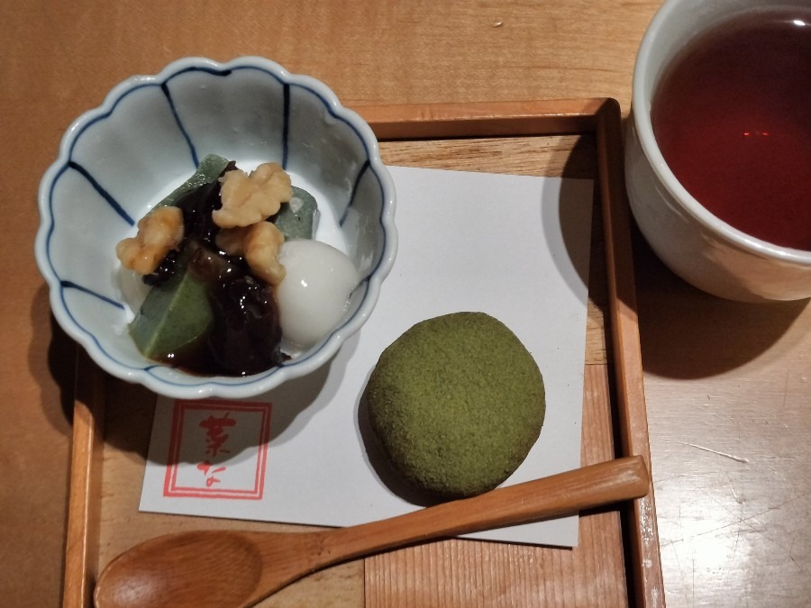 クリーム饅頭と蓬麩のぜんざい