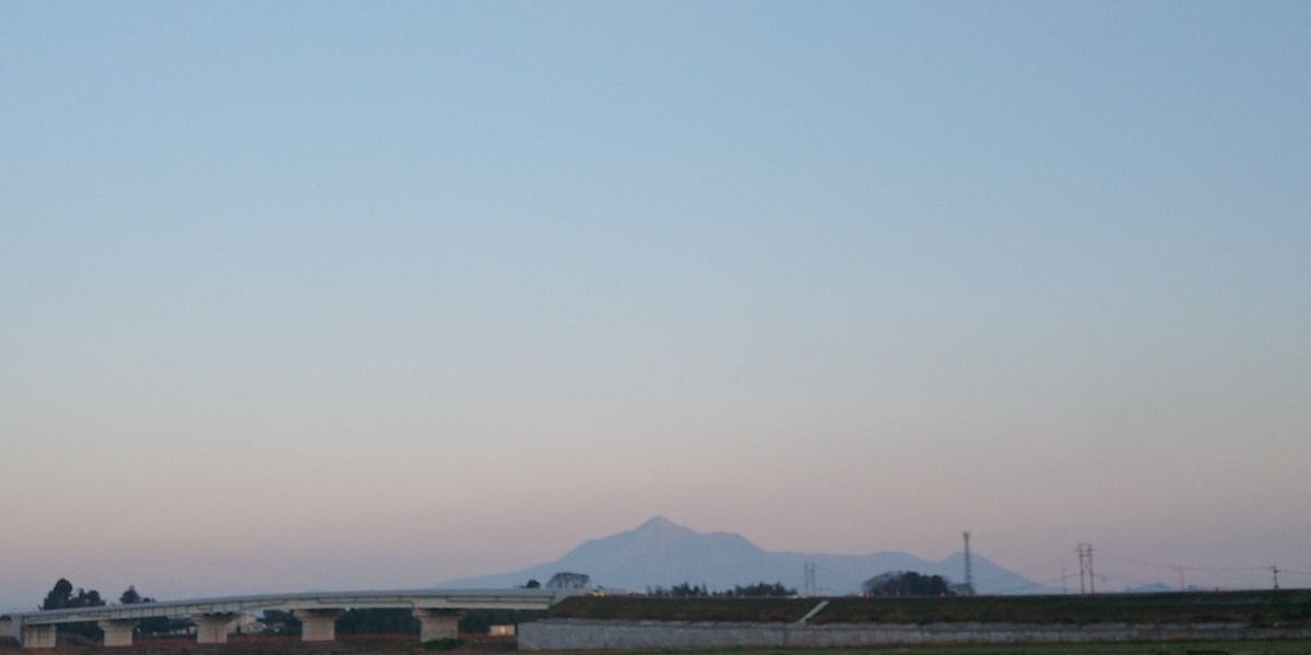 都城市（2024/3/15）今日の霧島😊（西の空）