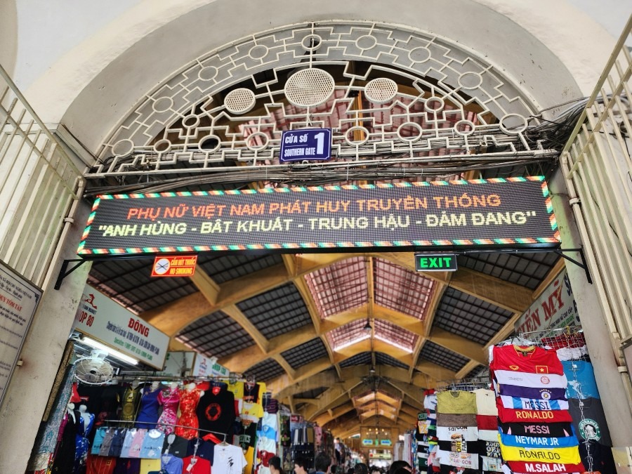 きっと欲しい物が見つかるホーチミン最大の『ベンタン市場』Chợ Bến Thành
