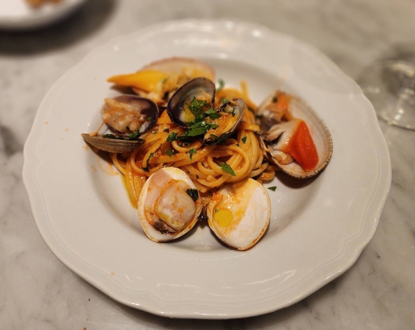 パスタ『Pasta con le vongole e pomodoro』