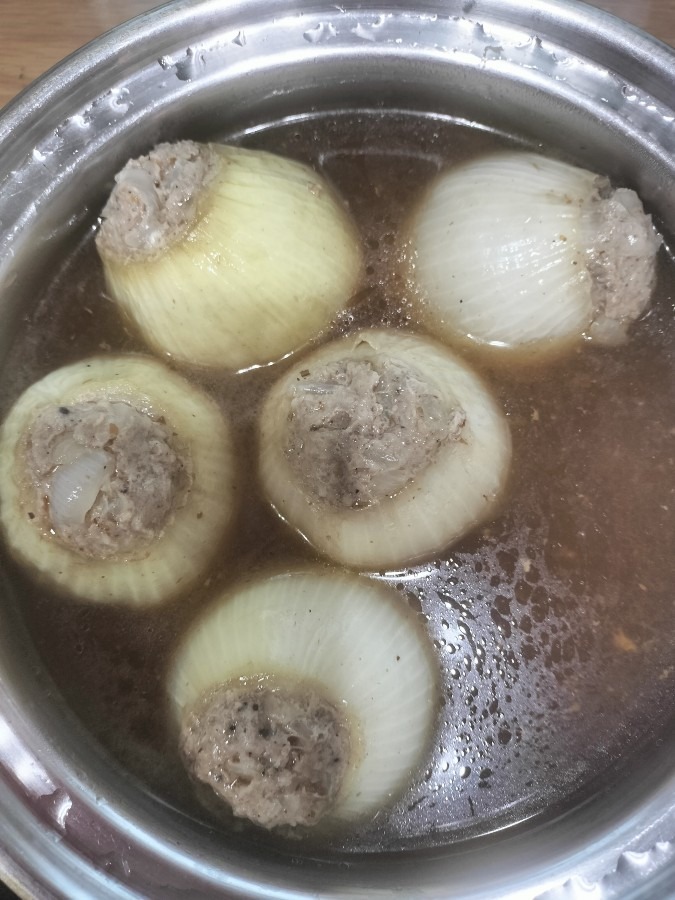 新玉ねぎで肉詰め