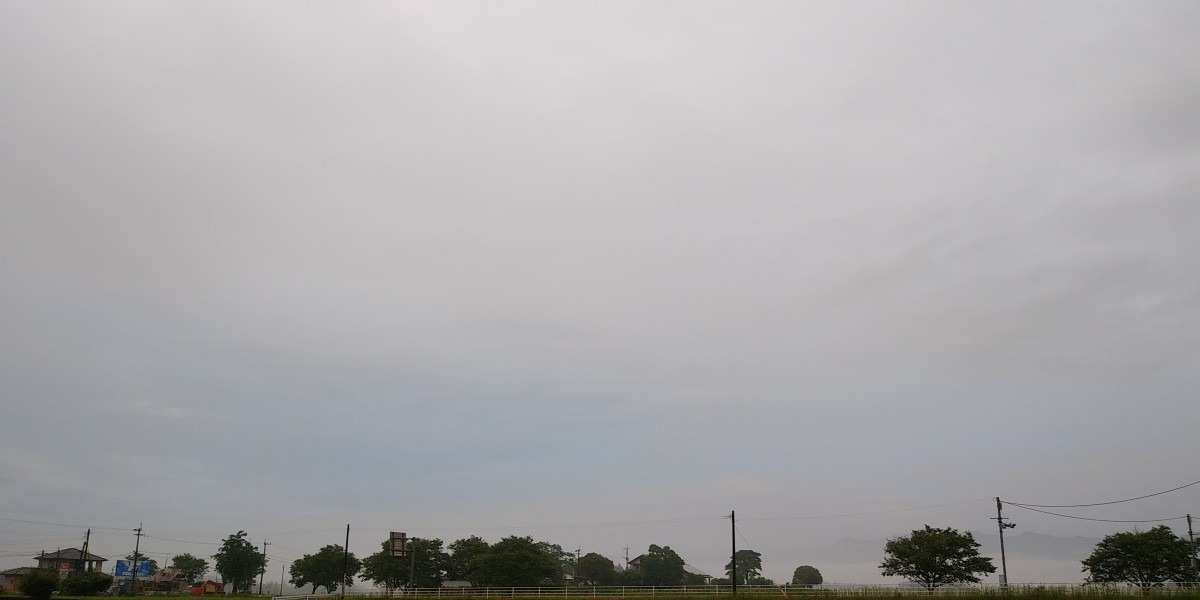 都城市（2024/5/24）今朝は雨😓（東の空）①