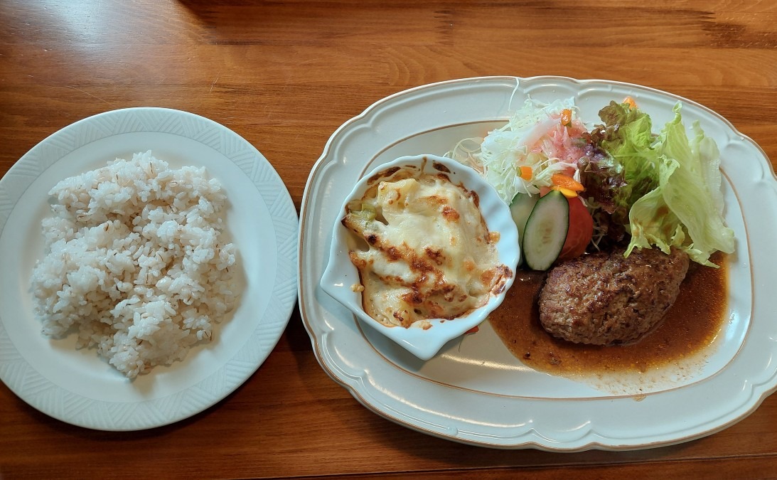 いとことランチ